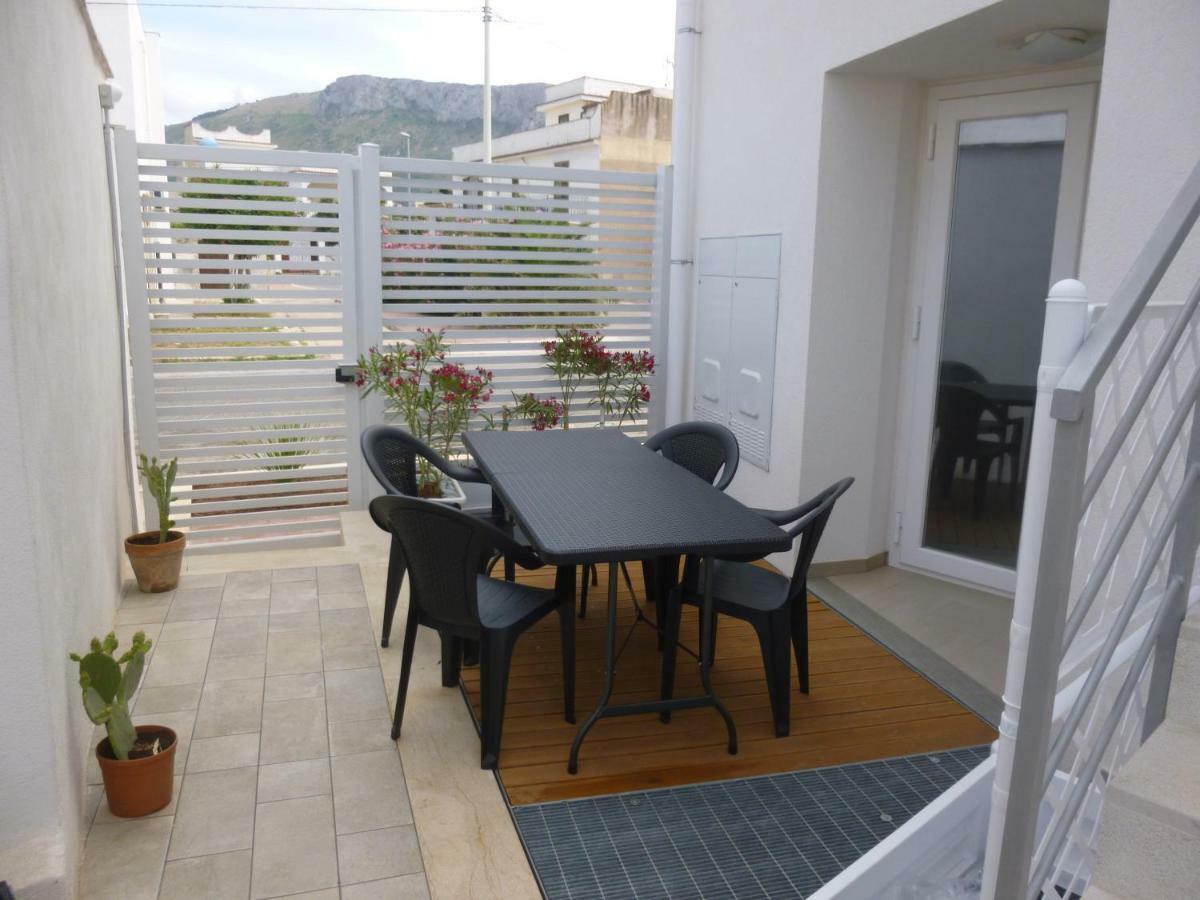 Charm Holiday Terrasini Extérieur photo
