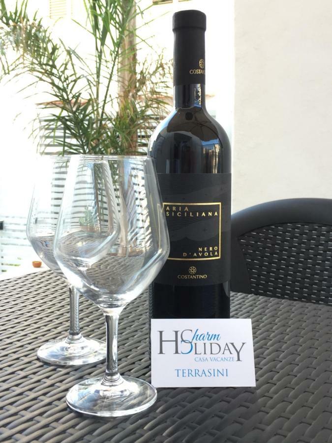 Charm Holiday Terrasini Extérieur photo